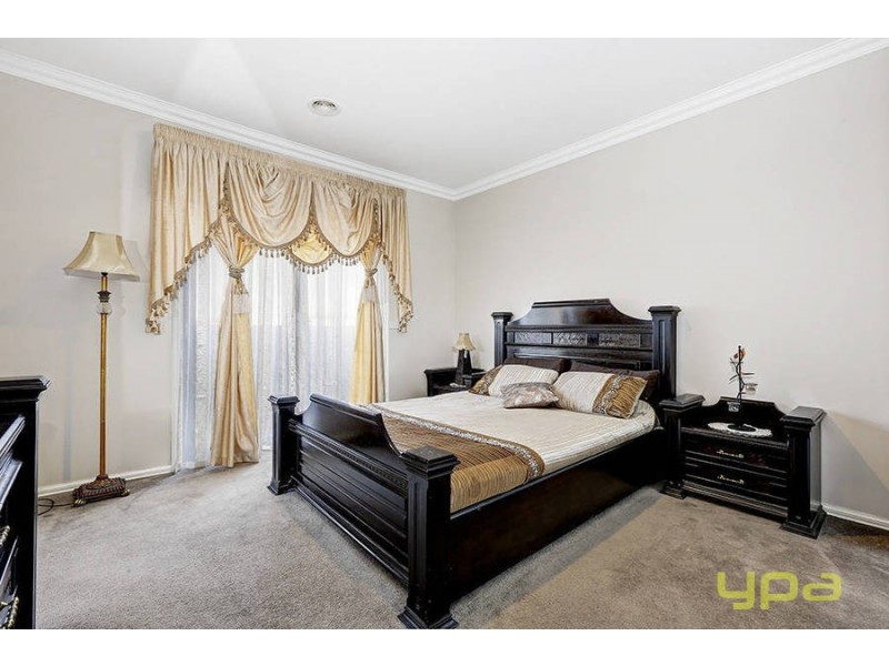 7 Deepdene Street, Caroline Springs VIC 3023