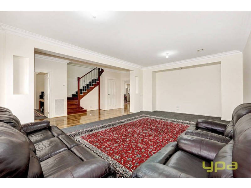 4 Briar Valley Rise, Caroline Springs VIC 3023