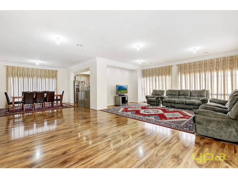 4 Briar Valley Rise, Caroline Springs VIC 3023