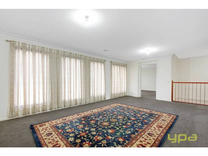 4 Briar Valley Rise, Caroline Springs VIC 3023