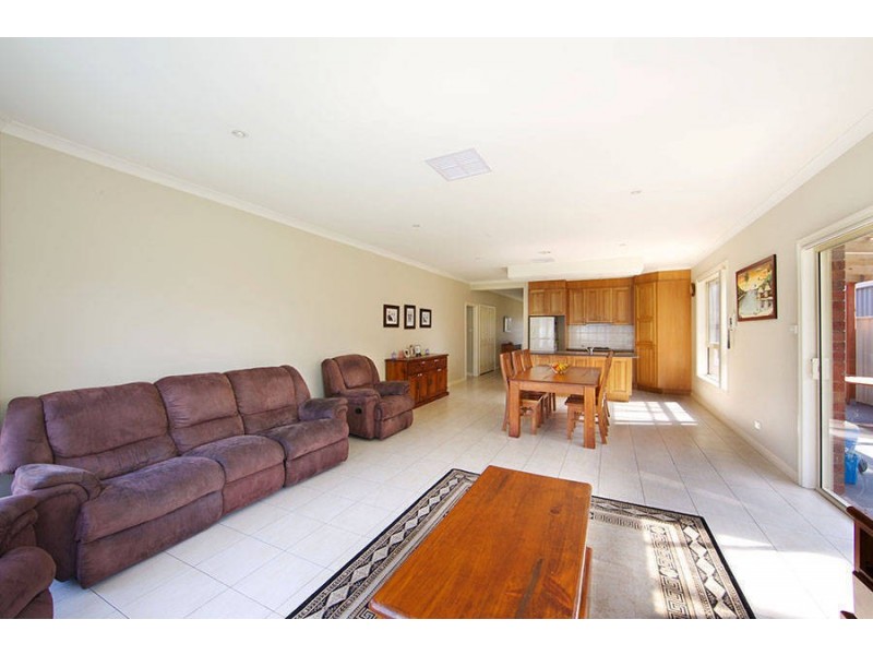 3 Great Barr Crescent, Caroline Springs VIC 3023