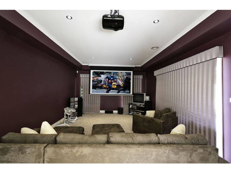 6 Fawkner Place, Caroline Springs VIC 3023