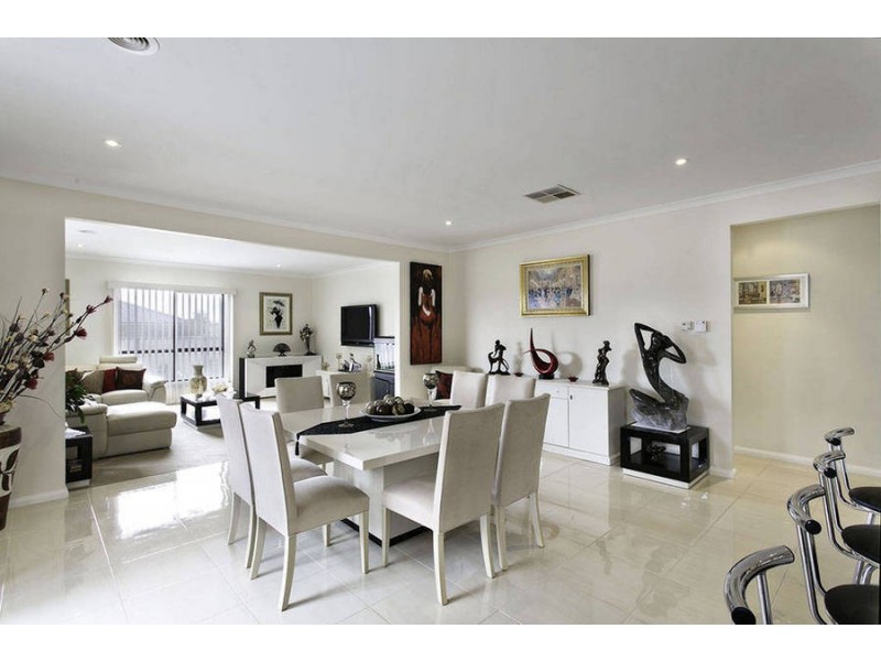 4 Connor Drive, Burnside Heights VIC 3023