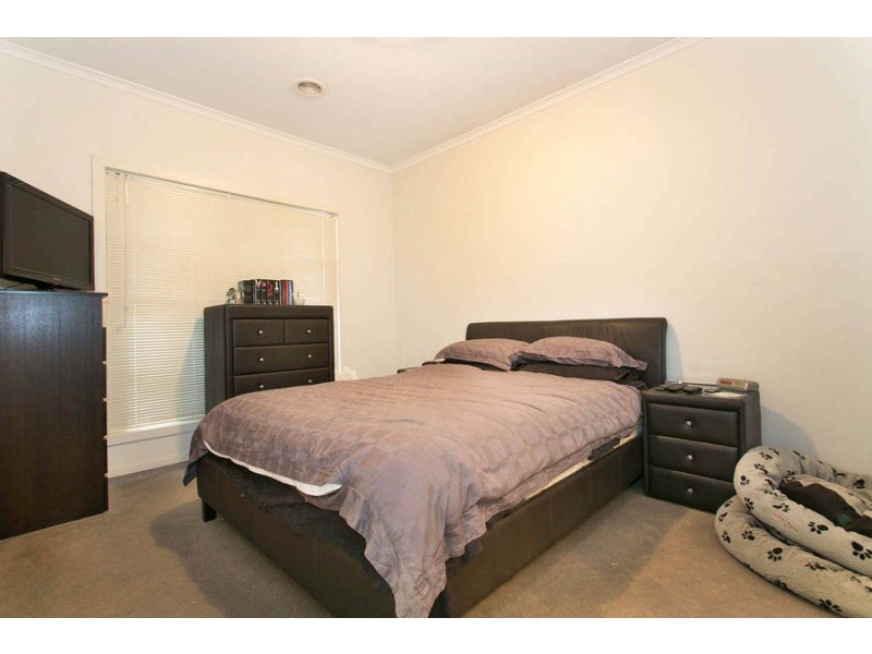 9 Dendy Street, Caroline Springs VIC 3023