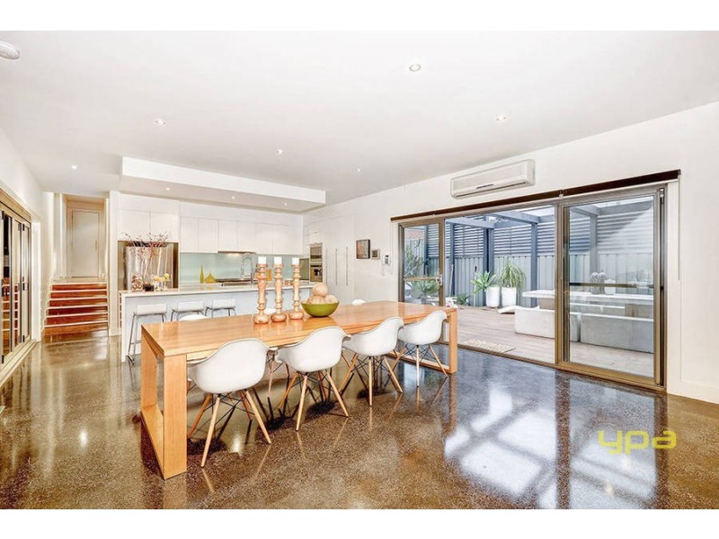 34 Kororoit Approach, Caroline Springs VIC 3023