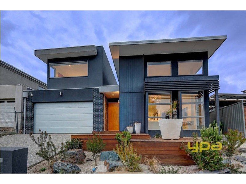 34 Kororoit Approach, Caroline Springs VIC 3023