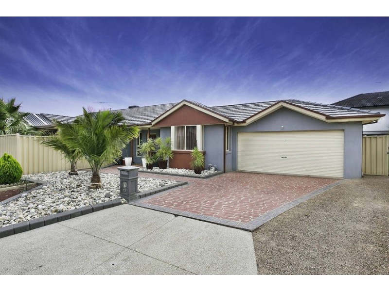 12 Catani Mews, Caroline Springs VIC 3023