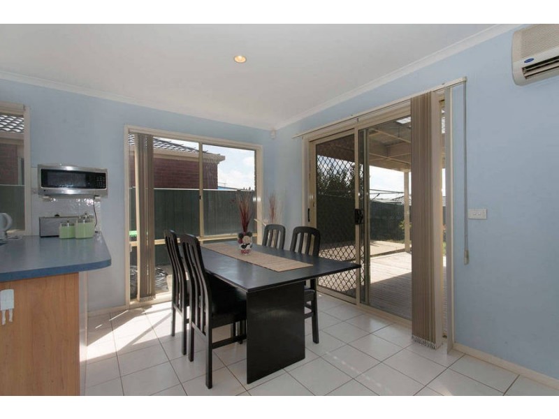 73 Fydler Avenue, Burnside VIC 3023