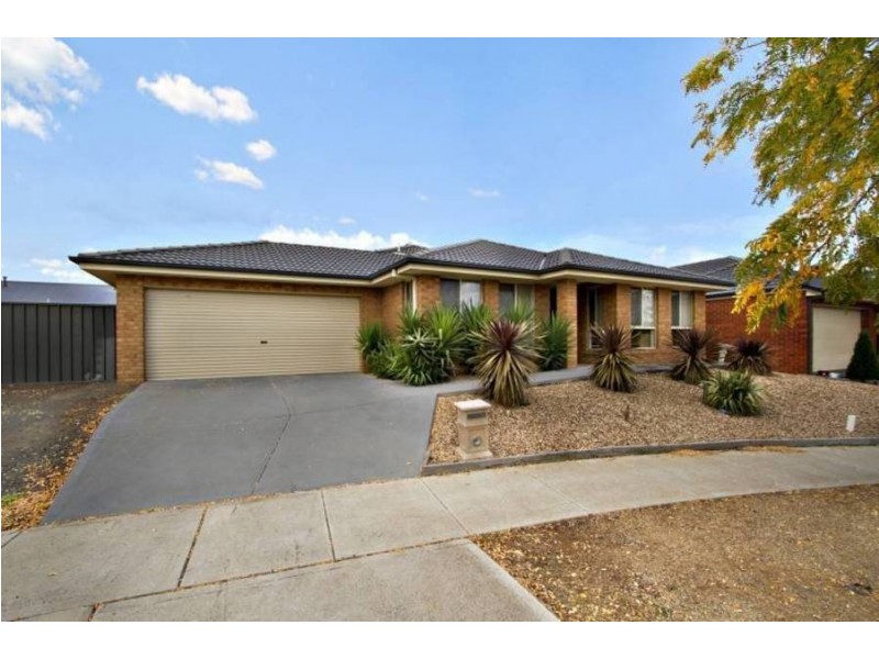 7 Insley Way, Caroline Springs VIC 3023