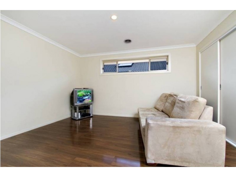 7 Insley Way, Caroline Springs VIC 3023