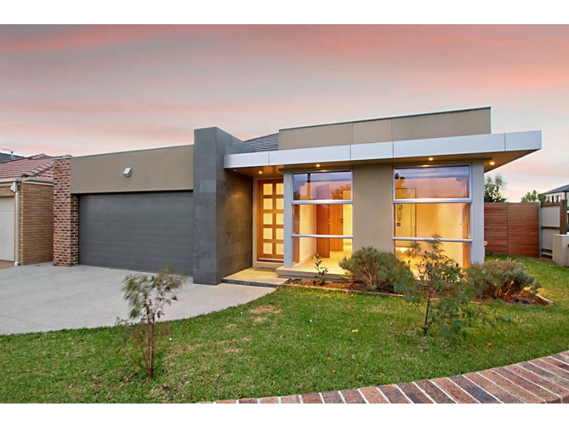 61 Cranwell Square, Caroline Springs VIC 3023