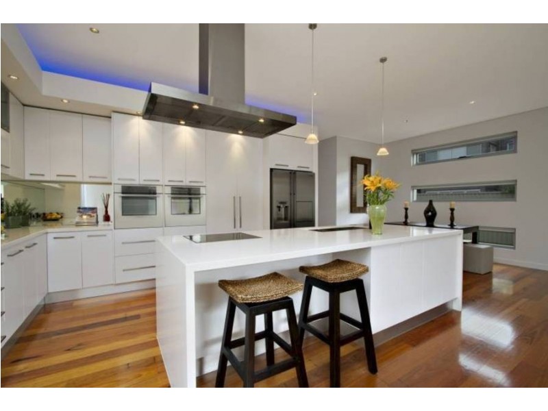 16 Calthorpe Green, Caroline Springs VIC 3023