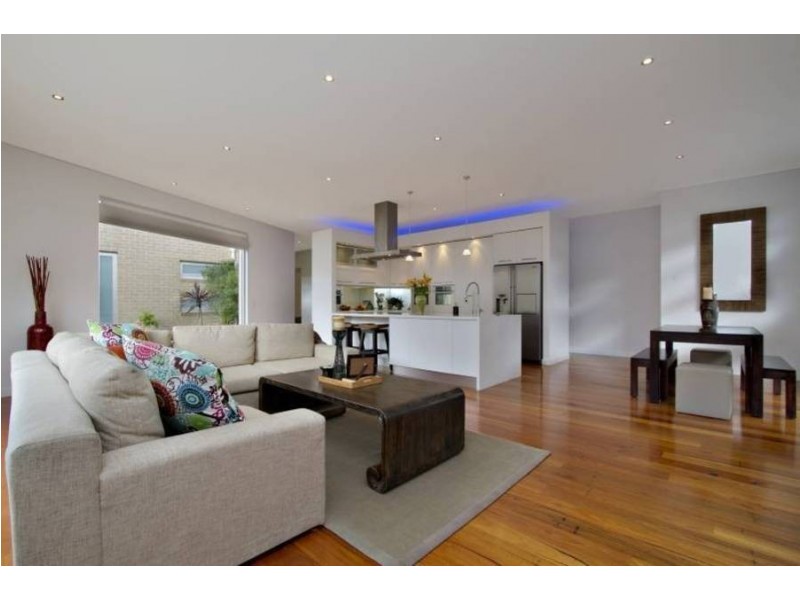 16 Calthorpe Green, Caroline Springs VIC 3023