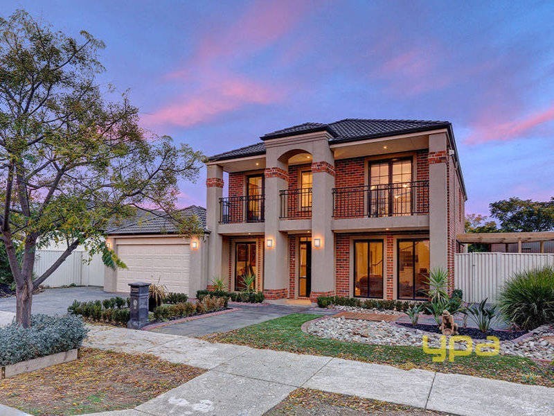 3 Waranga Close, Caroline Springs VIC 3023