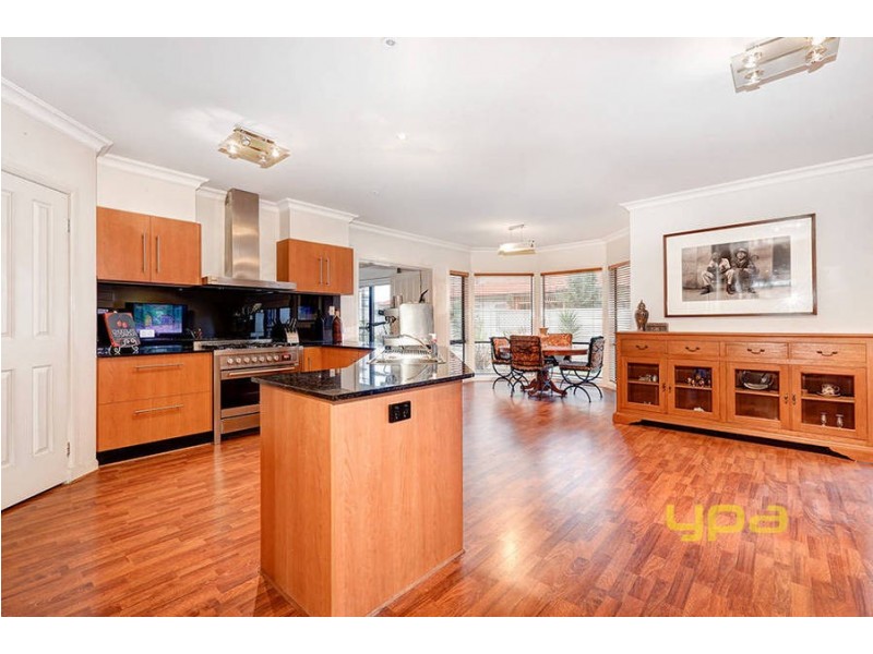 3 Waranga Close, Caroline Springs VIC 3023