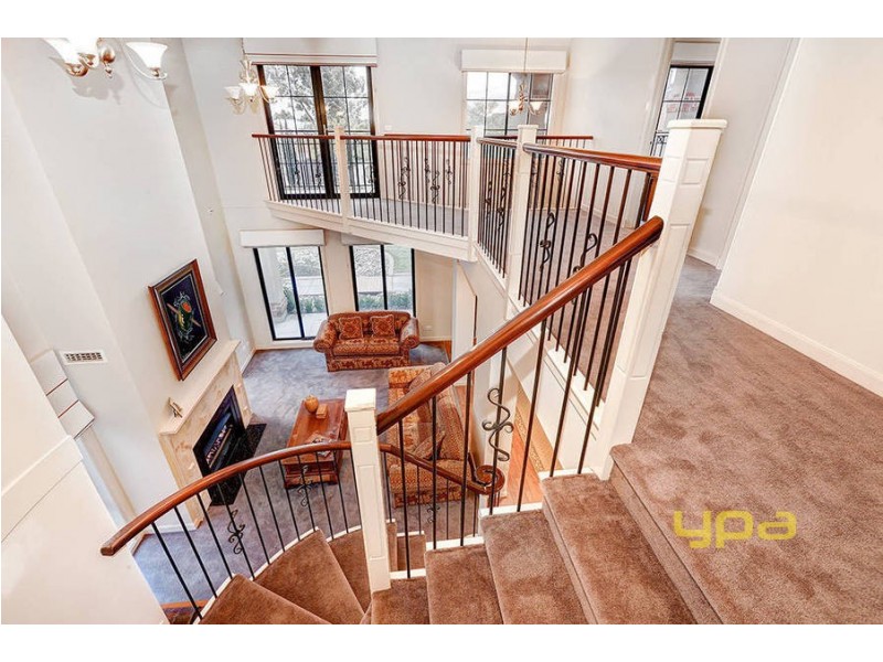 3 Waranga Close, Caroline Springs VIC 3023