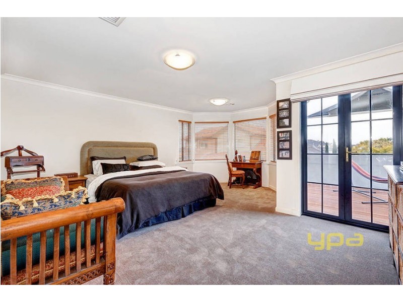 3 Waranga Close, Caroline Springs VIC 3023