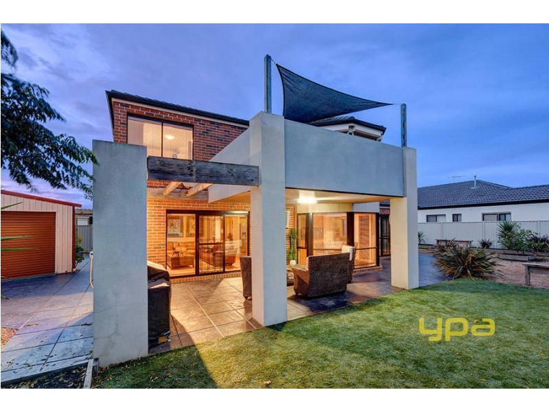 3 Waranga Close, Caroline Springs VIC 3023