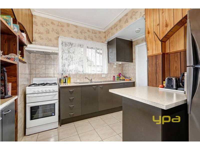 13 Lowe Crescent, Sunshine VIC 3020