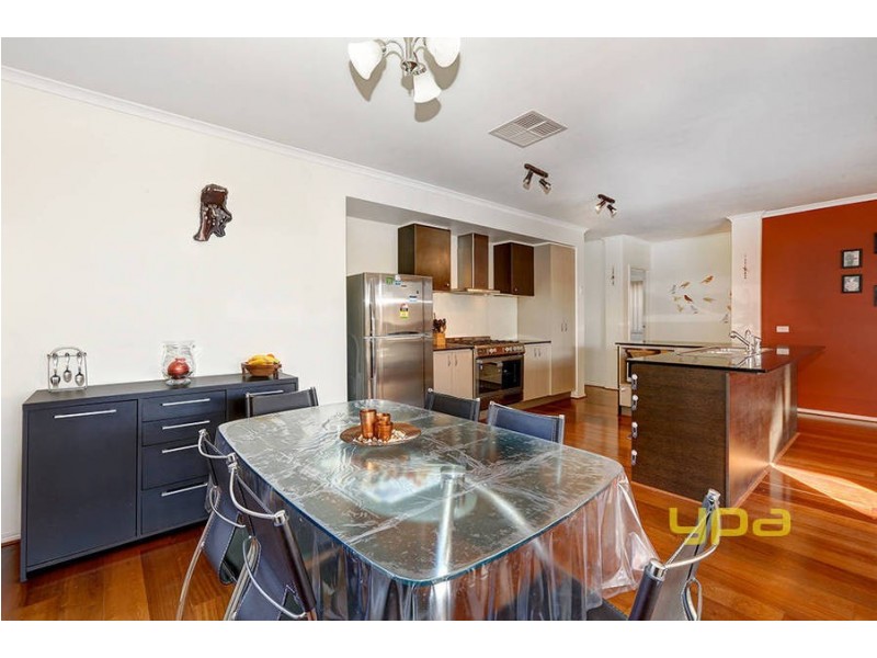 97 Oakview Parade, Caroline Springs VIC 3023