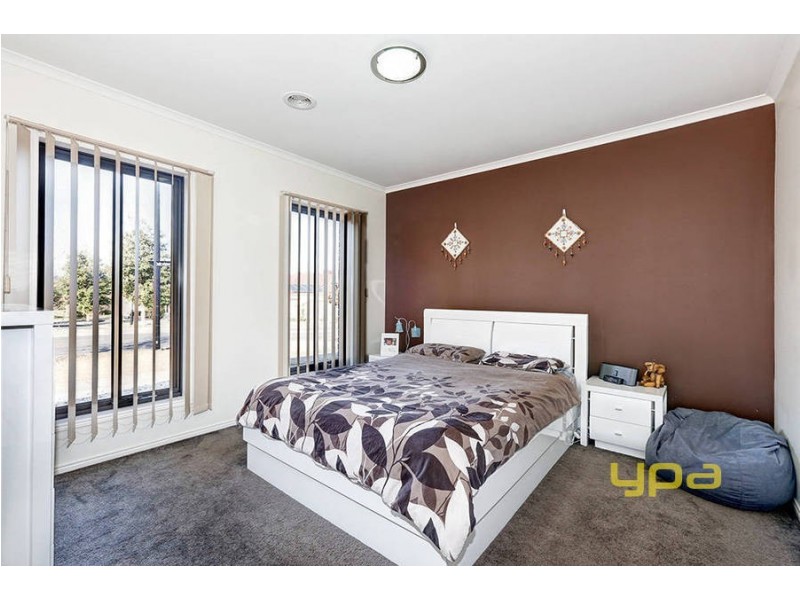 97 Oakview Parade, Caroline Springs VIC 3023