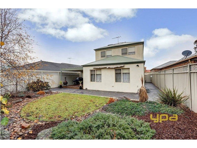 44 Parkin Avenue, Caroline Springs VIC 3023