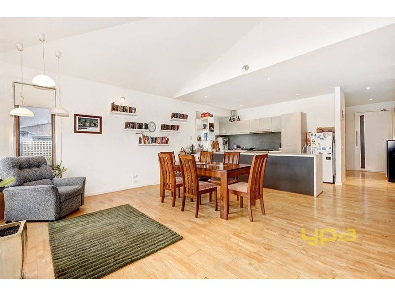 9 Cassan Way, Caroline Springs VIC 3023