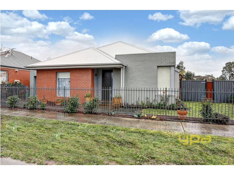 9 Cassan Way, Caroline Springs VIC 3023