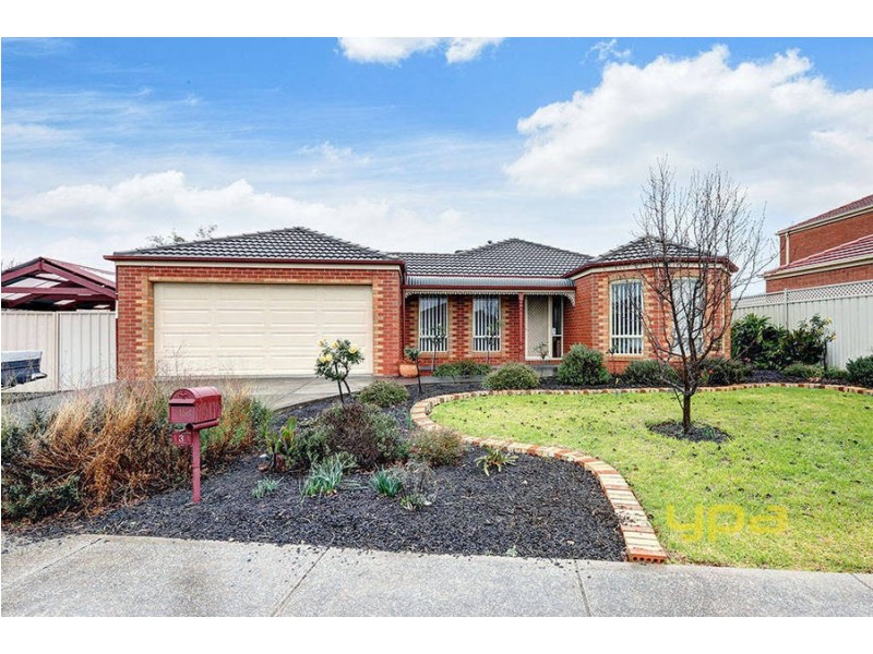 3 Cleland Way, Caroline Springs VIC 3023