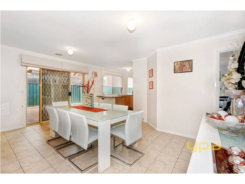 14 Saxby Court, Burnside VIC 3023