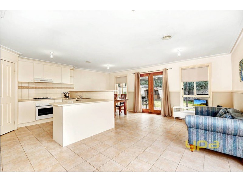 5 Emerald Court, Caroline Springs VIC 3023