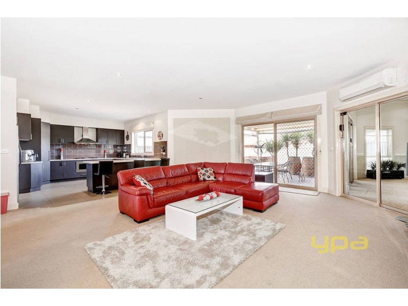 1 Reed Place, Caroline Springs VIC 3023