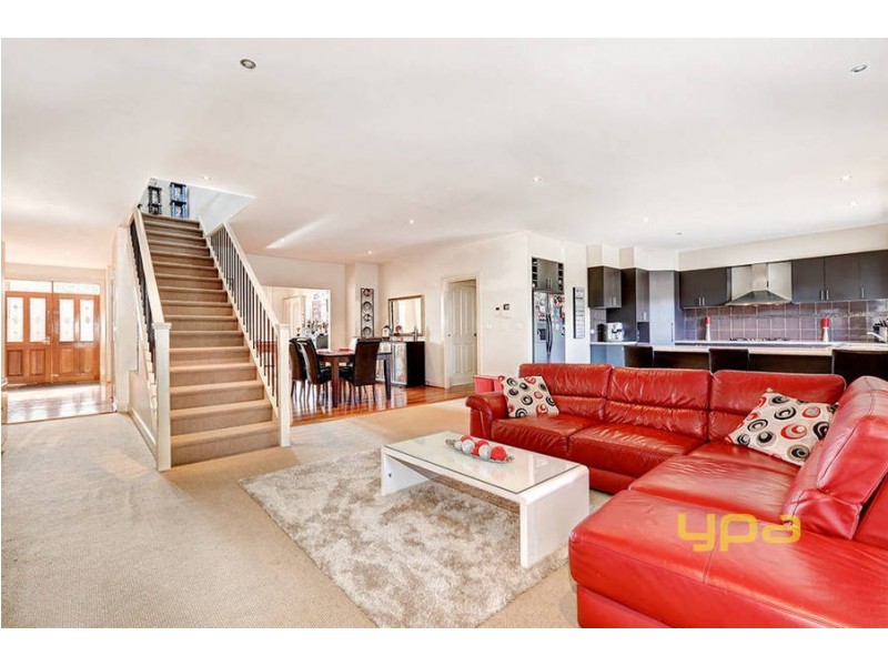 1 Reed Place, Caroline Springs VIC 3023
