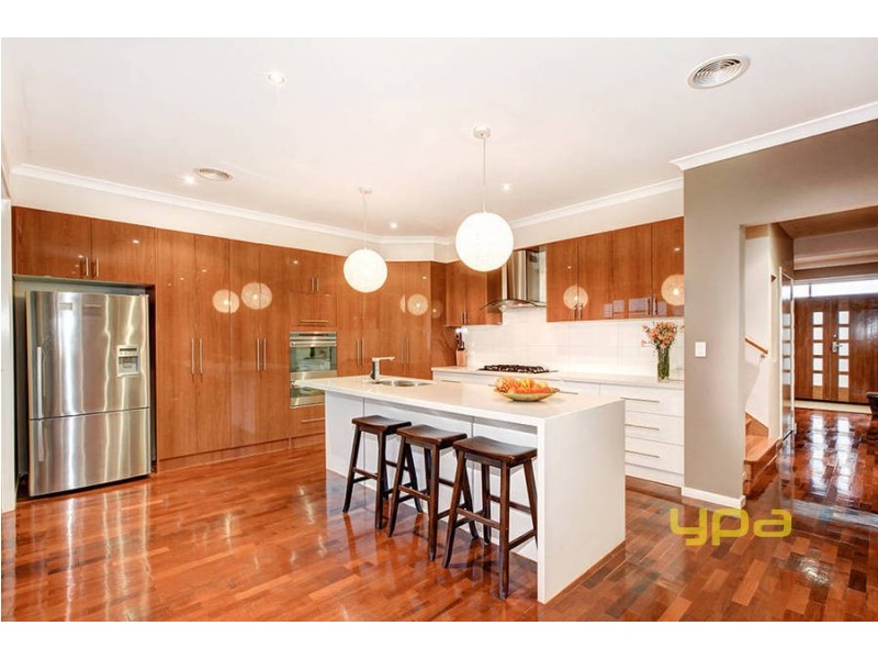 24 Maranoa Grove, Caroline Springs VIC 3023