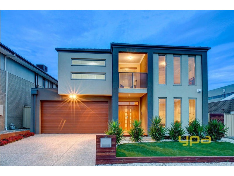 24 Maranoa Grove, Caroline Springs VIC 3023