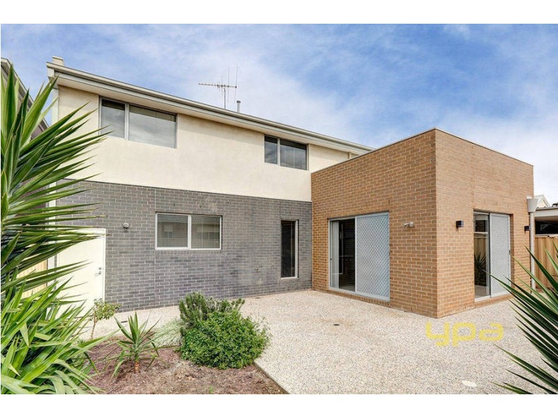 3 Elgar Lane, Caroline Springs VIC 3023