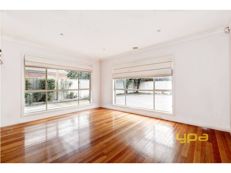 72 Springlake Avenue, Caroline Springs VIC 3023