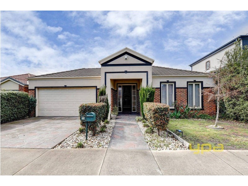 72 Springlake Avenue, Caroline Springs VIC 3023