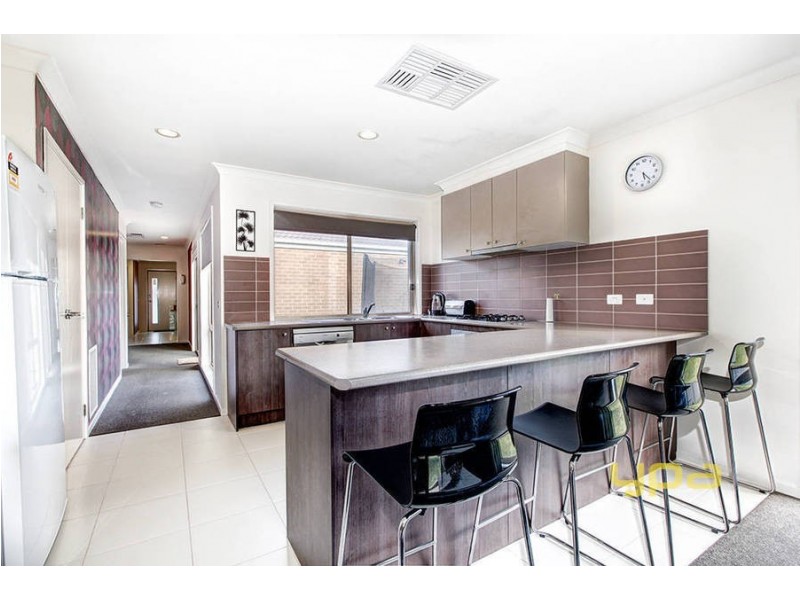 4 Yellowgum Street, Burnside Heights VIC 3023