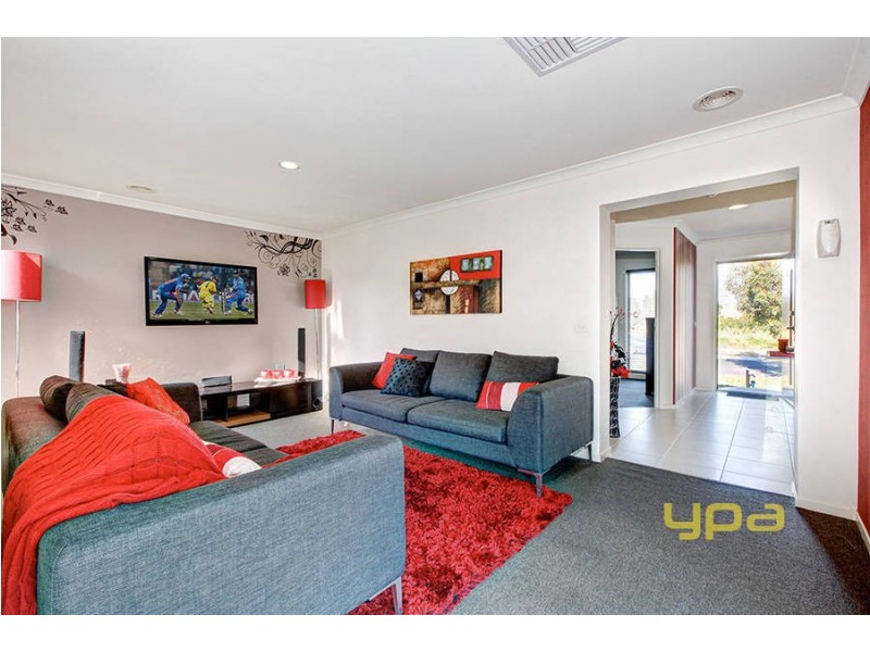 4 Yellowgum Street, Burnside Heights VIC 3023