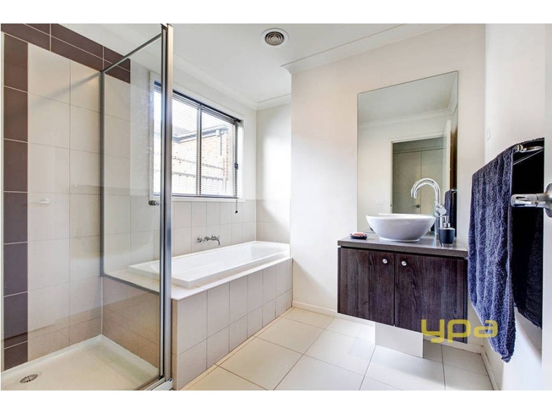 4 Yellowgum Street, Burnside Heights VIC 3023