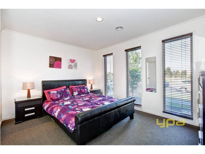 4 Yellowgum Street, Burnside Heights VIC 3023