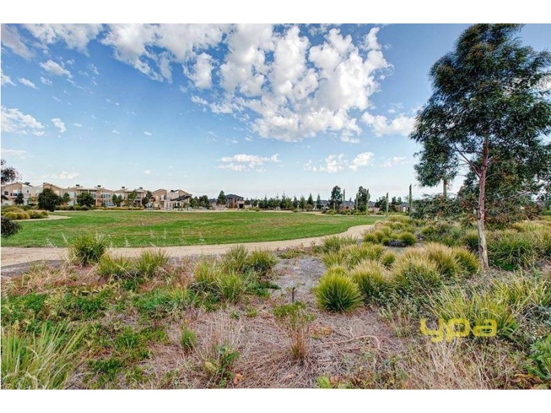 4 Yellowgum Street, Burnside Heights VIC 3023