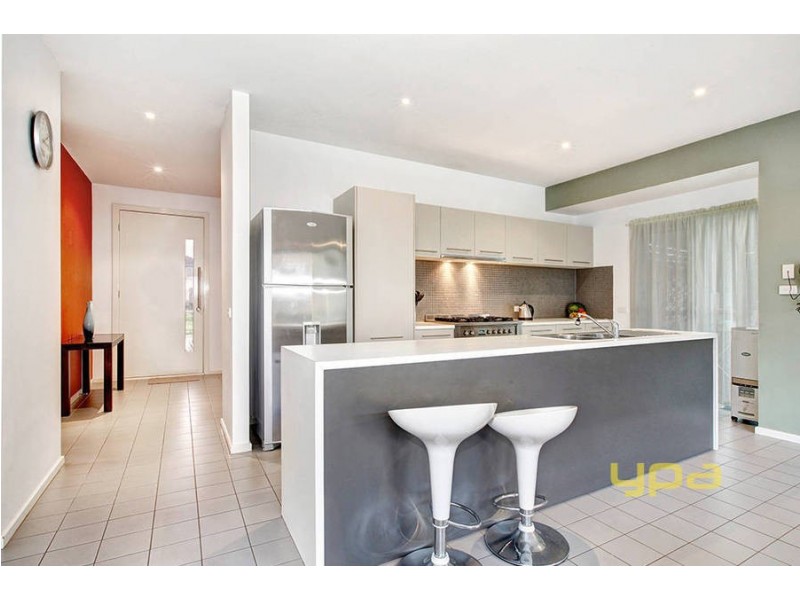 11 Kooyong Way, Caroline Springs VIC 3023