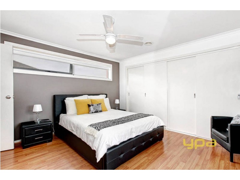 44 Edgbaston Parade, Caroline Springs VIC 3023