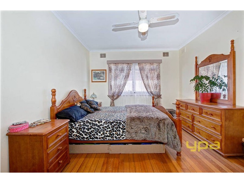 60 Charles Street, St Albans VIC 3021