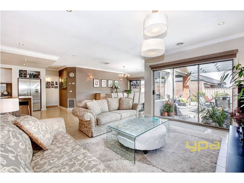 5 Croft Street, Caroline Springs VIC 3023