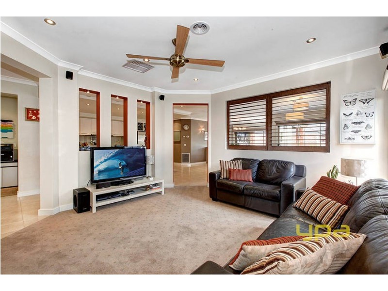 5 Croft Street, Caroline Springs VIC 3023