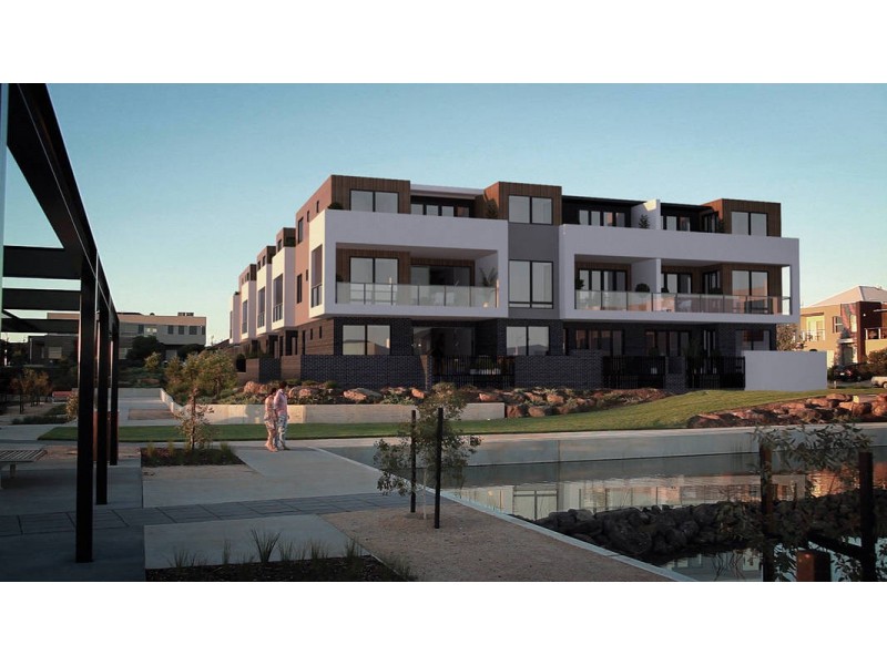 2-10 Monckton Place, Caroline Springs VIC 3023