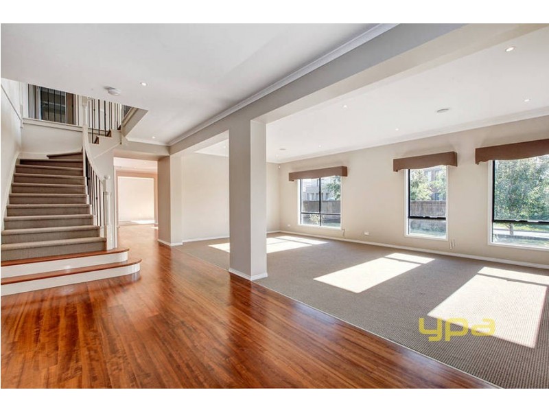 2 Narracan Close, Caroline Springs VIC 3023